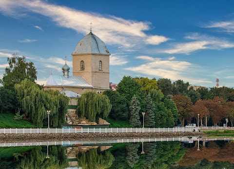 Церква воздвиження Чесного Хреста ПЦУ