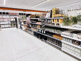 B&M Store with Garden Centre