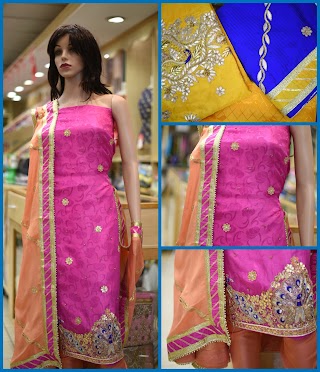 Roshni Boutique