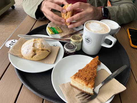 Rowntree Park Reading Cafe