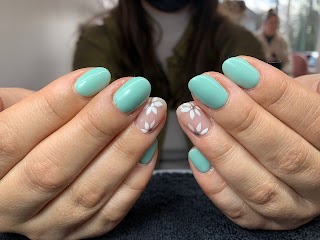 Pretty Polish Nails & Beauty