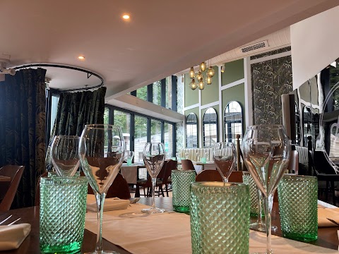 Alexander's Grand Café Restaurant, Bar & Terrace