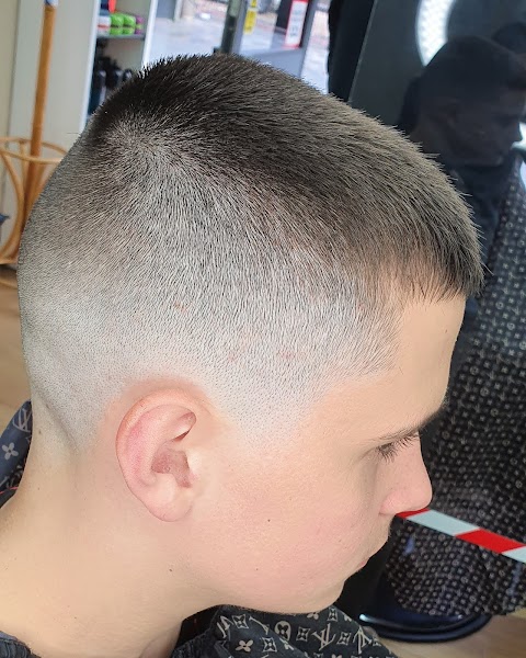 FADE CUT BARBERS LTD