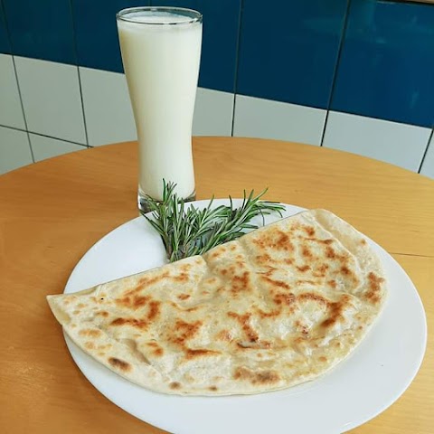 BUREK / БУРЕК - чебуреки та пиво у Львові