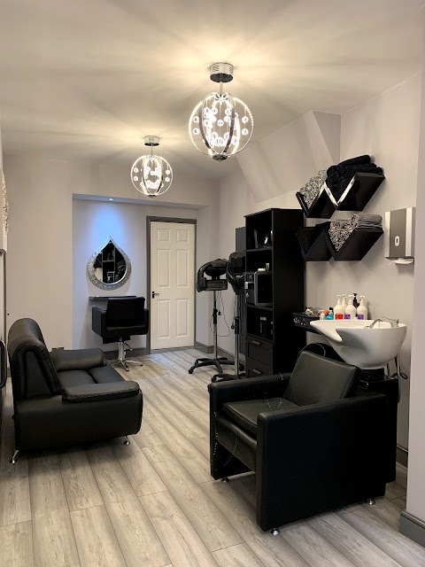 The Trend Unisex Hair Salon