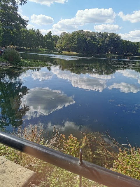 Silvermere Inn on the Lake