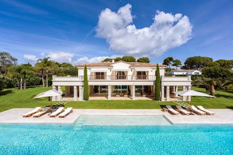 A-List Villas & Chalets - LUXURY VILLAS & CHALETS RENTAL