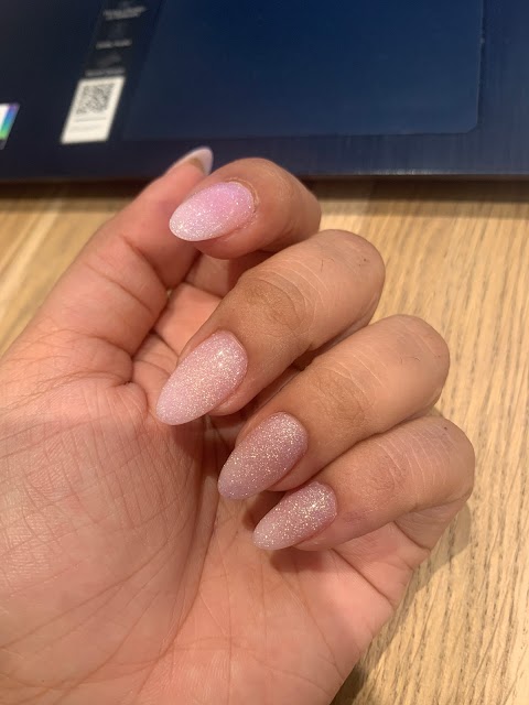 Diamond Nails ( Formally Known As that Nail place)