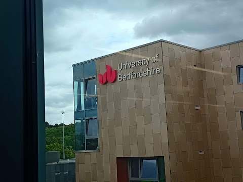 University of Bedfordshire Postgraduate Centre