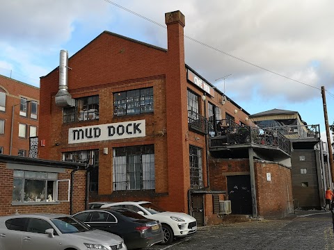 Mud Dock Café