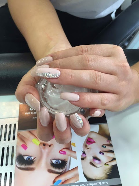 Lisa's Nail & Beauty