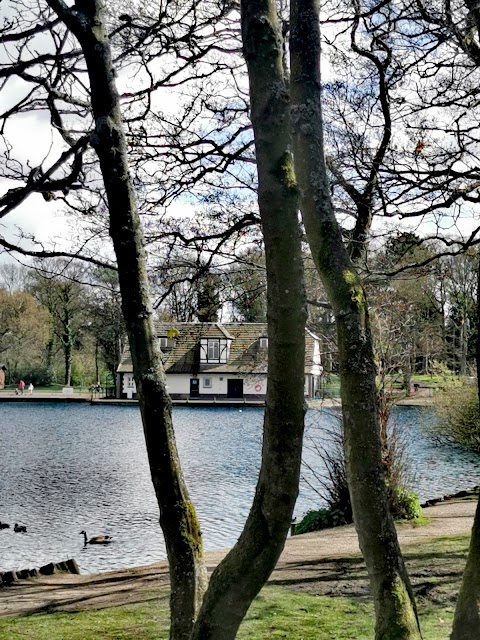 Boathouse Tearoom Taylor Park cafe