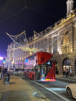 Piccadilly Circus (Stop F)