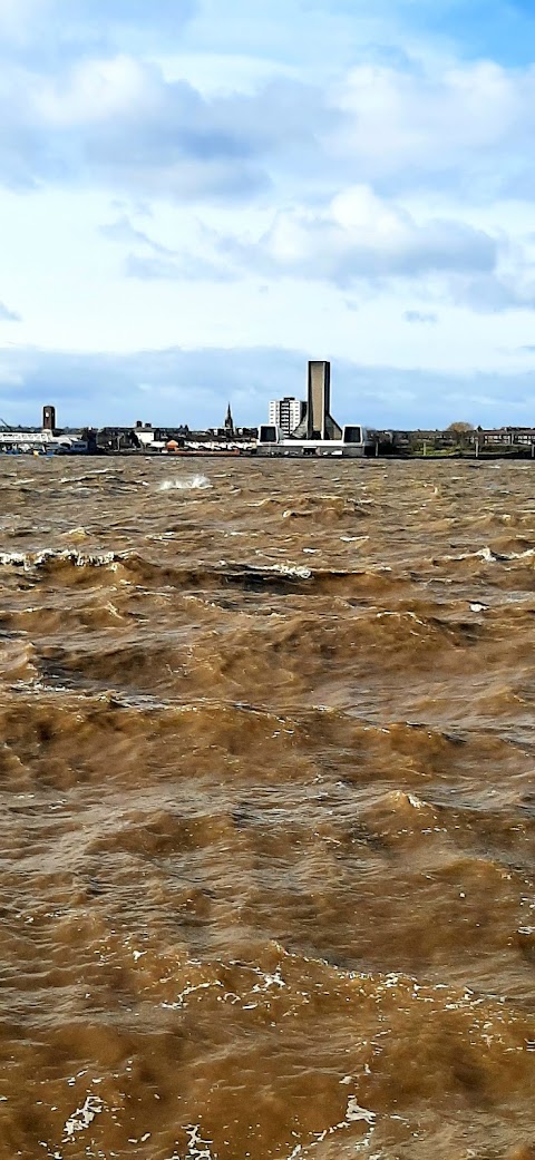 Quay Central Apartments Liverpool