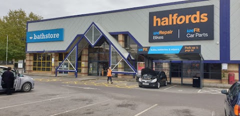 Halfords - Chippenham