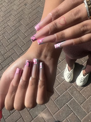 Mia nails