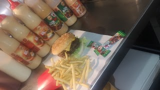 Makcs Burger & Fries