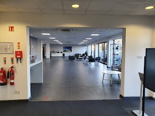 Tesla Service Centre