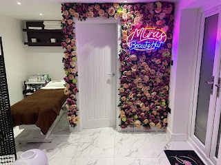 Mira's Beauty Hut