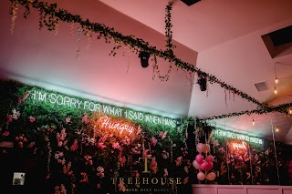 The Treehouse Bar & Restaurant