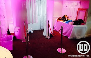 Disctilldawn - DJ, Photo Booth and Light Up Numbers Hire