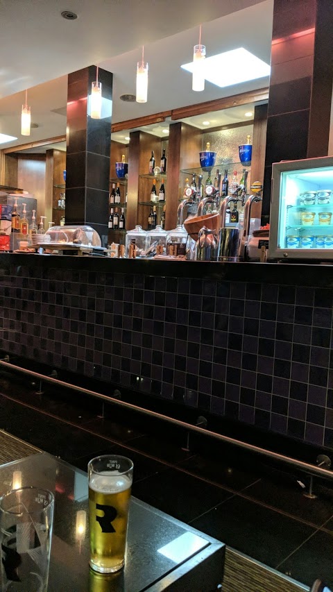 West 5 Brasserie and Bar