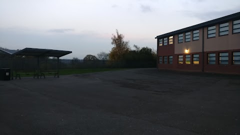 Tupton Hall School