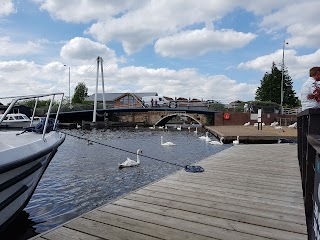 Capron & Helliwell (Broads Centre, Wroxham)