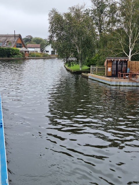 Wroxham Riverside Cottages