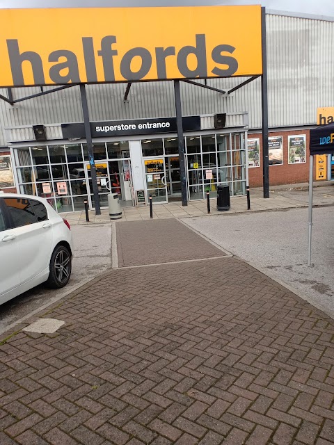 Halfords Autocentre Leeds (York Road)