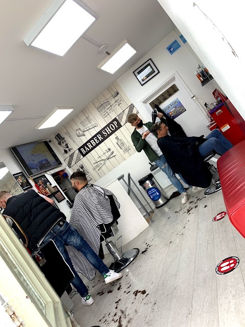 Outlaws Barbershop Tetbury