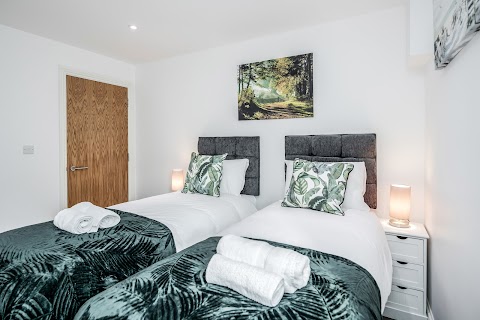 REAL - Watford Central Serviced Apartments