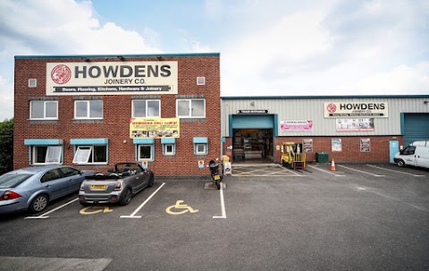 Howdens - Woodley