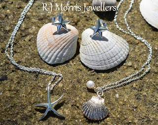 R J Morris Jewellers