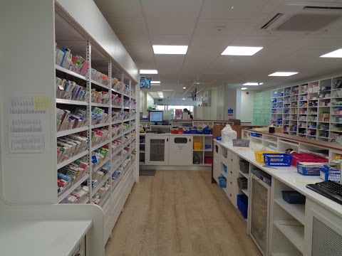 Well Pharmacy