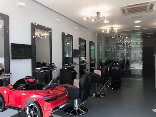 Magnetic - Ealing Common Unisex Hair Salon