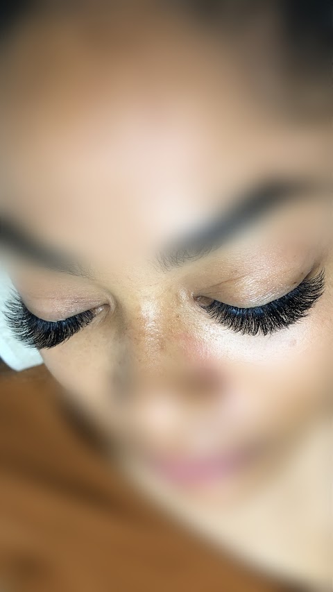 Bedford Lashes by Olga