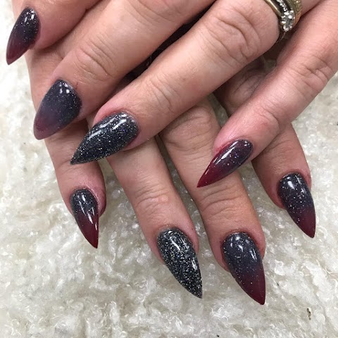 Skylar nails