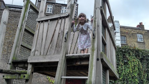 Whitfield Gardens play Space