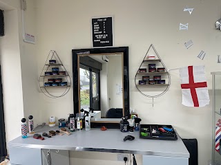 Petro Max Barber Shop