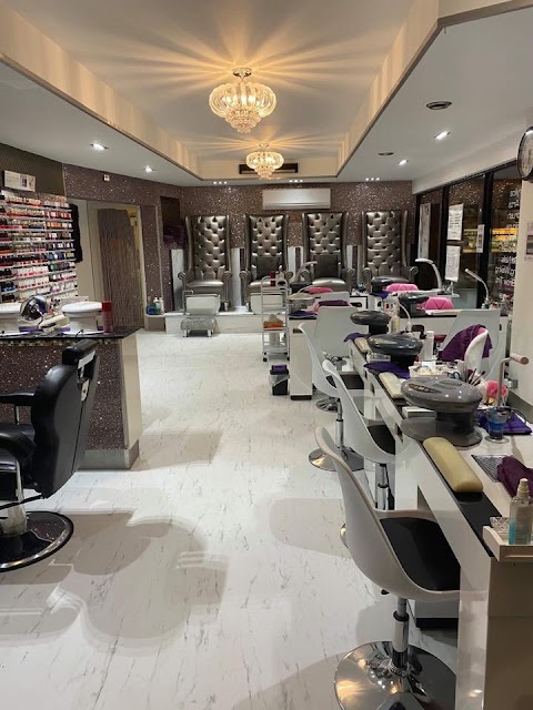 Silk lounge Nail And Make up Bar