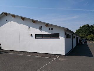 Oakleigh Park Swimming Pool