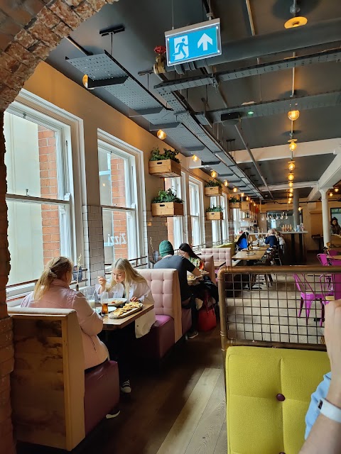 Zizzi - Belfast Victoria Square