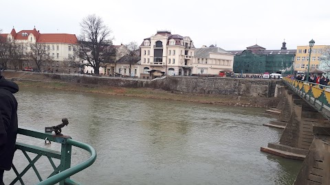 Пам'ятник Міклошу Берчені