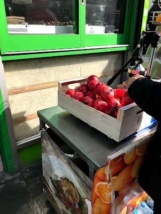 Green Apple Supermarket