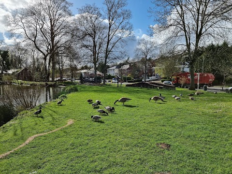 Broadwaters Mill Park