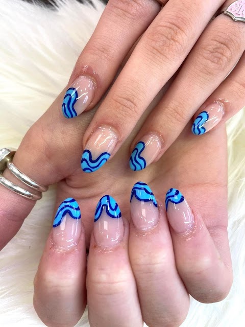 Rosie nails leigh