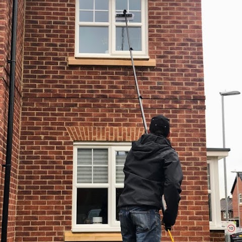 RD Shine - Window Cleaning