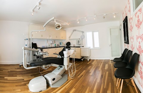 Crown Dental Clinic