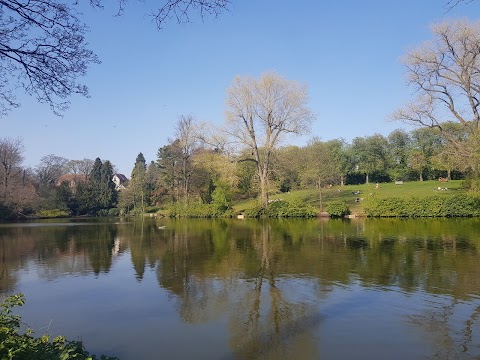 Moseley Park and Pool